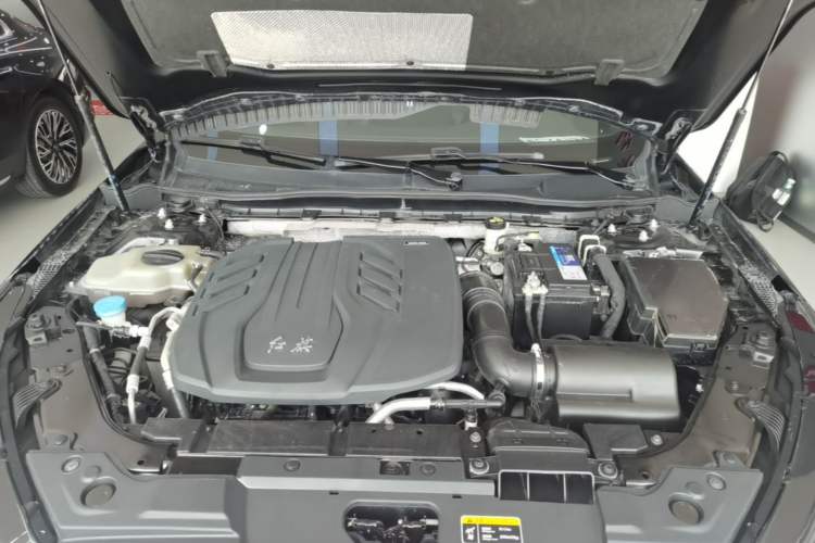 Used Hongqi H5 2022 Classic Model Facelift 1.5T DCT Qiyun Edition Engine Bay