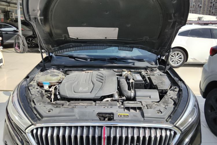 Used Hongqi H5 2022 Classic Model 1.8T Automatic Smart Connect Flagship Edition Engine Bay