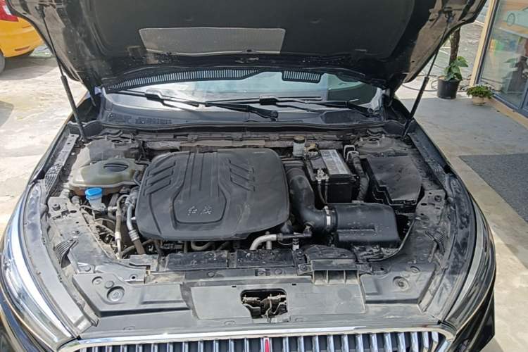 Used Hongqi H5 2022 Classic Model Facelift 1.8T Automatic Smart Connect Flagship Edition Engine Bay
