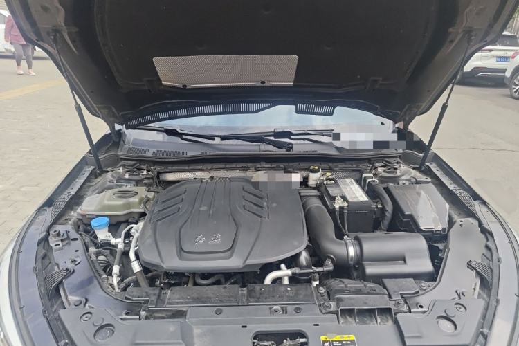 Used Hongqi H5 2022 Classic Model 1.8T Automatic Smart Connect Flagship Edition Engine Bay