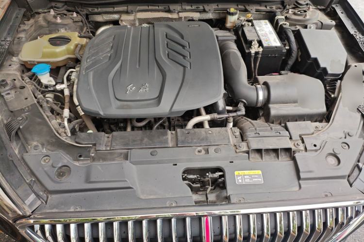 Used Hongqi H5 2022 Classic Model 1.8T Automatic Smart Connect Flagship Edition Engine Bay