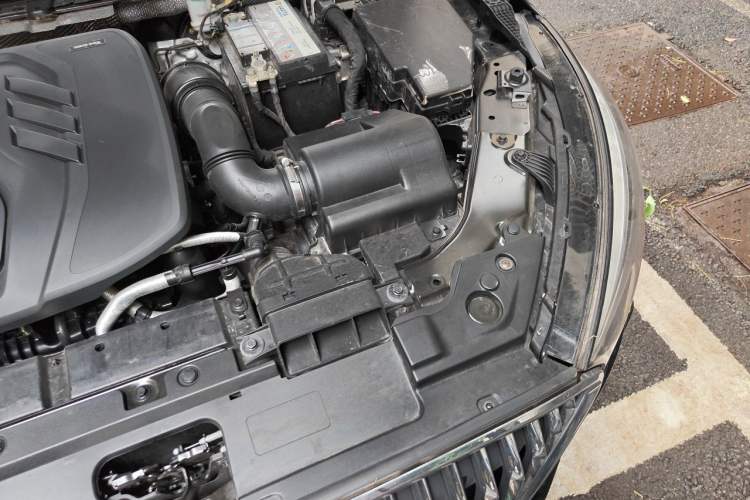 Used Hongqi H5 2022 Classic Model Facelift 1.5T DCT Qiyun Edition Engine Bay Left