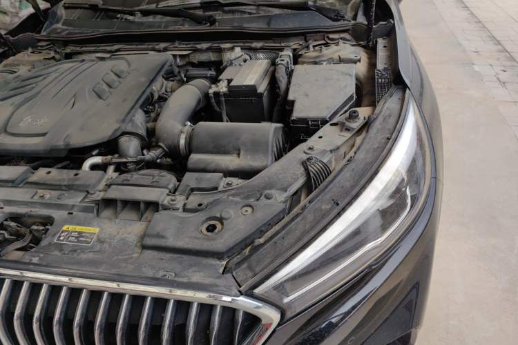 Used Hongqi H5 2022 Classic Model 1.8T Automatic Smart Connect Flagship Edition Engine Bay Left
