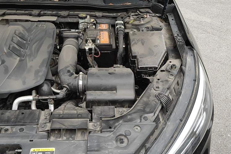 Used Hongqi H5 2022 Classic Model Facelift 1.8T Automatic Smart Connect Flagship Edition Engine Bay Left