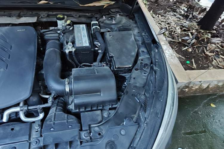 Used Hongqi H5 2022 Classic Model Facelift 1.8T Automatic Smart Connect Flagship Edition Engine Bay Left