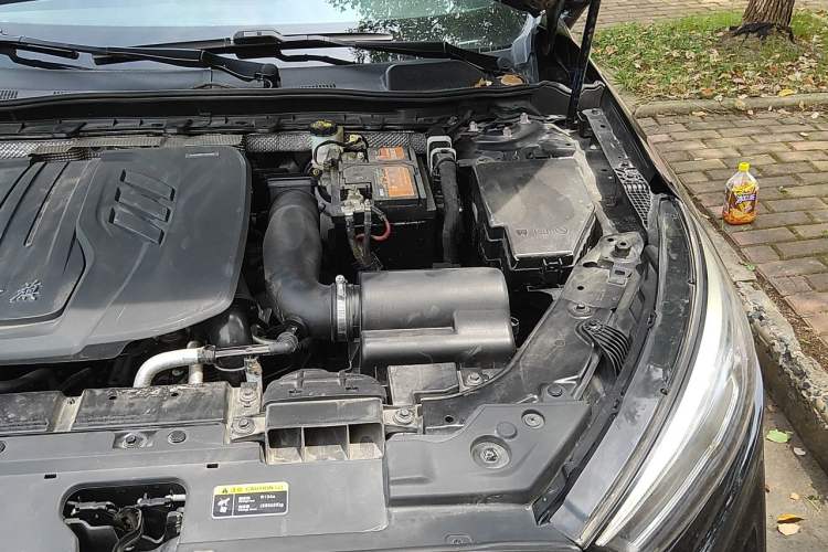 Used Hongqi H5 2022 Classic Model Facelift 1.8T Automatic Smart Connect Flagship Edition Engine Bay Left