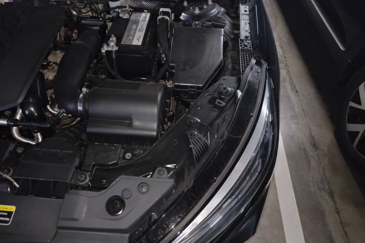 Used Hongqi H5 2022 Classic Model Facelift 1.8T Automatic Smart Connect Flagship Edition Engine Bay Left