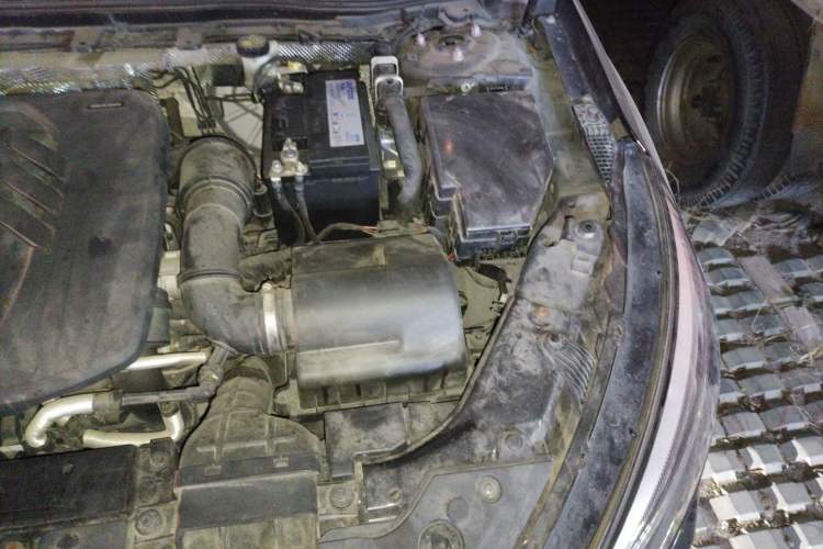 Used Hongqi H5 2022 Classic Model Facelift 1.5T DCT Qiyun Edition Engine Bay Left