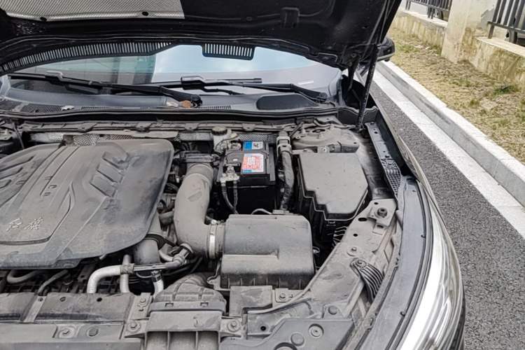 Used Hongqi H5 2022 Classic Model Facelift 1.8T Automatic Smart Connect Flagship Edition Engine Bay Left