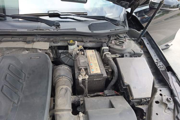 Used Hongqi H5 2022 Classic Model Facelift 1.5T DCT Qiyun Edition Engine Bay Left