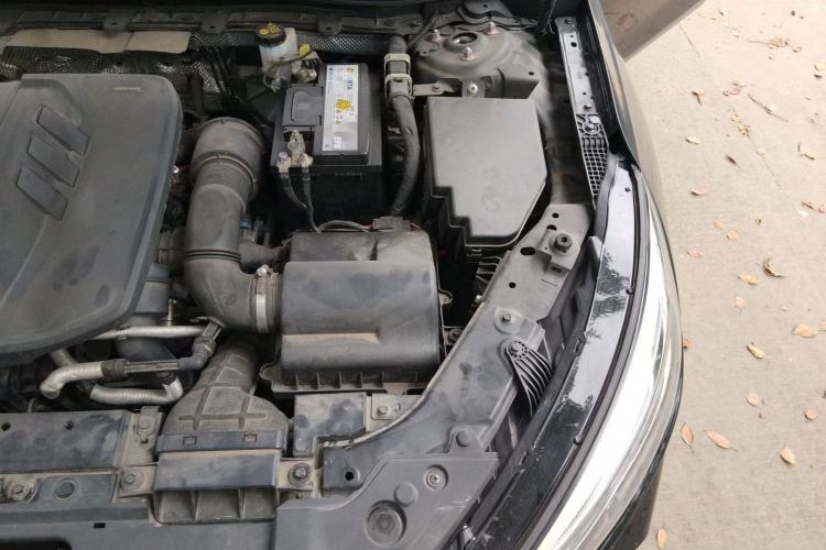 Used Hongqi H5 2022 Classic Model Facelift 1.5T DCT Qiyun Edition Engine Bay Left