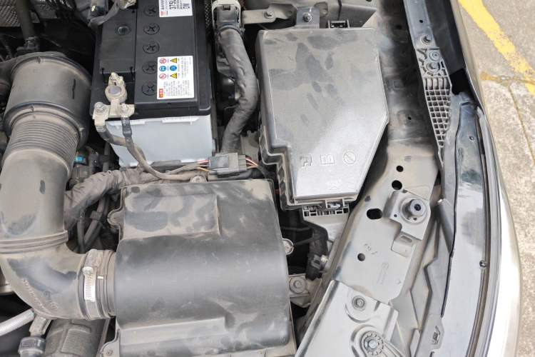 Used Hongqi H5 2022 Classic Model Facelift 1.5T DCT Qiyun Edition Engine Bay Left
