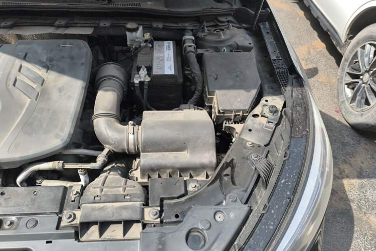 Used Hongqi H5 2022 Classic Model Facelift 1.5T DCT Qiyun Edition Engine Bay Left