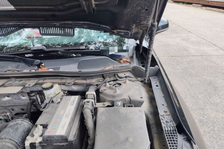 Used Hongqi H5 2022 Classic Model Facelift 1.5T DCT Qiyun Edition Engine Bay Left