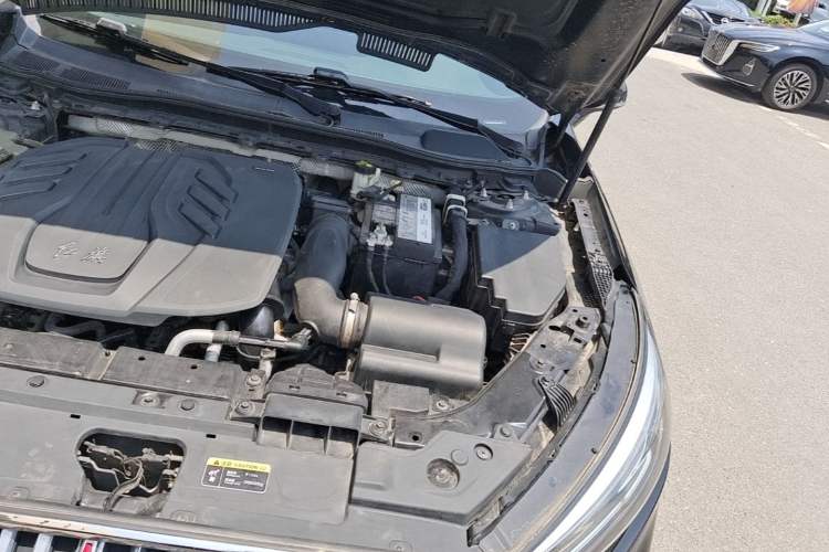 Used Hongqi H5 2022 Classic Model 1.8T Automatic Smart Connect Flagship Edition Engine Bay Left