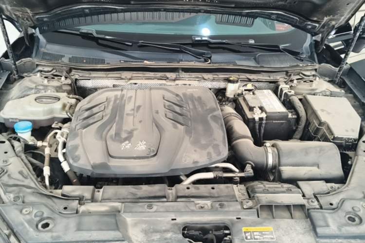 Used Hongqi H5 2022 Classic Model Facelift 1.5T DCT Qiyun Edition Engine Bay