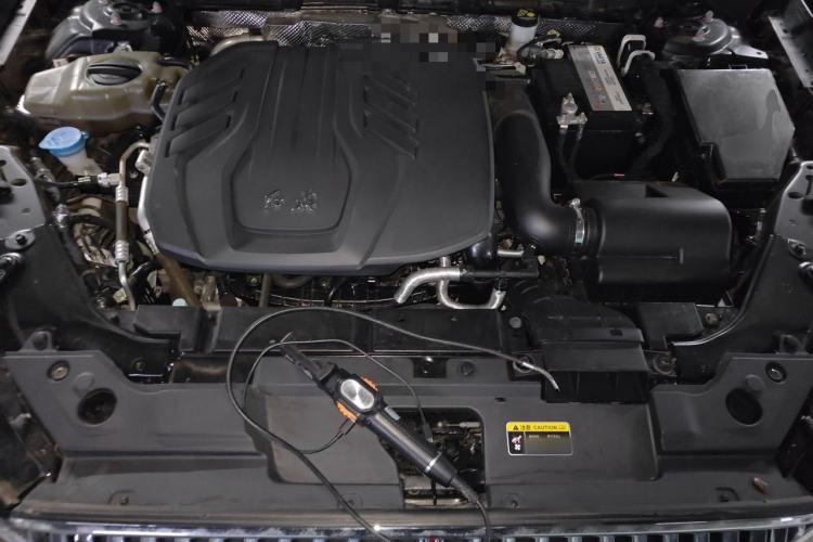 Used Hongqi H5 2022 Classic Model Facelift 1.8T Automatic Smart Connect Flagship Edition Engine Bay