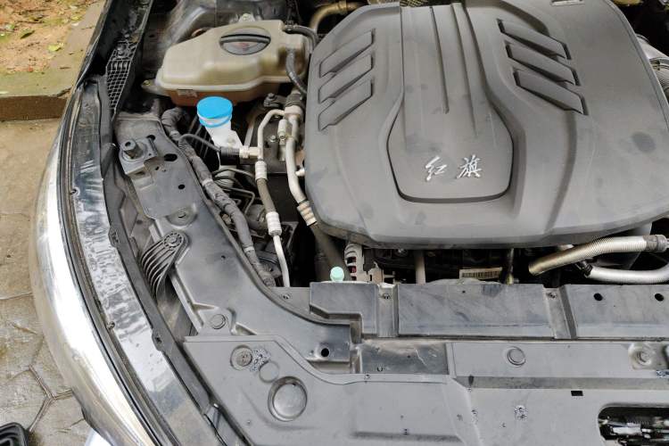 Used Hongqi H5 2022 Classic Model Facelift 1.5T DCT Qiyun Edition Engine Bay Right