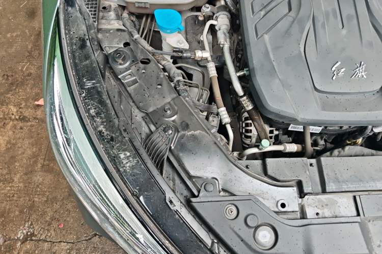 Used Hongqi H5 2022 Classic Model 1.5T DCT Flagship Edition Engine Bay Right