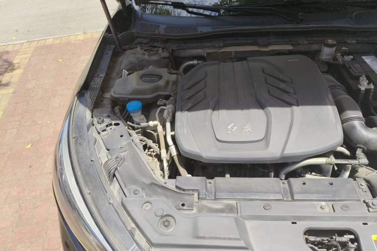 Used Hongqi H5 2022 Classic Model Facelift 1.5T DCT Qiyun Edition Engine Bay Right