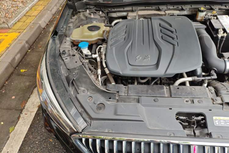 Used Hongqi H5 2022 Classic Model 1.8T Automatic Smart Connect Flagship Edition Engine Bay Right
