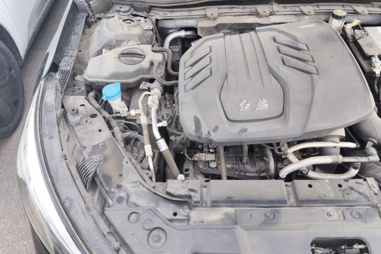Used Hongqi H5 2022 Classic Model Facelift 1.5T DCT Qiyun Edition Engine Bay Right