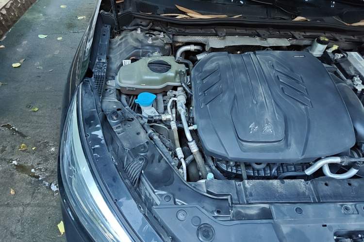 Used Hongqi H5 2022 Classic Model Facelift 1.8T Automatic Smart Connect Flagship Edition Engine Bay Right