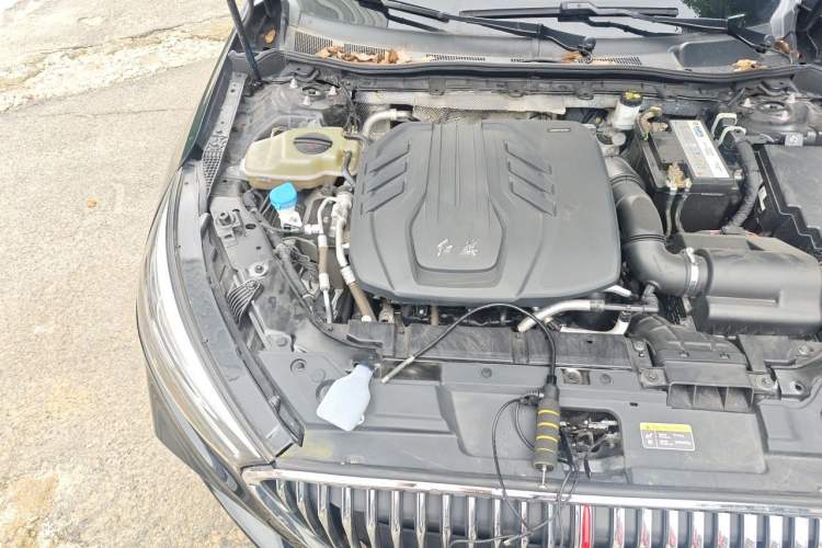 Used Hongqi H5 2022 Classic Model 1.5T DCT Flagship Edition Engine Bay Right