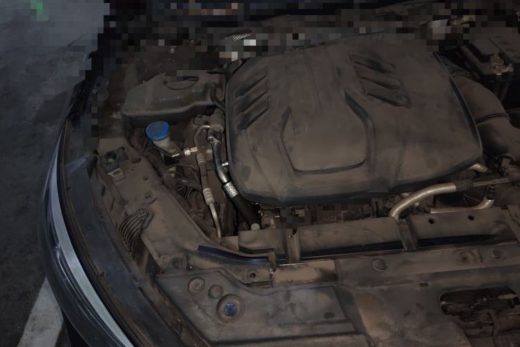 Used Hongqi H5 2022 Classic Model Facelift 1.5T DCT Qiyun Edition Engine Bay Right