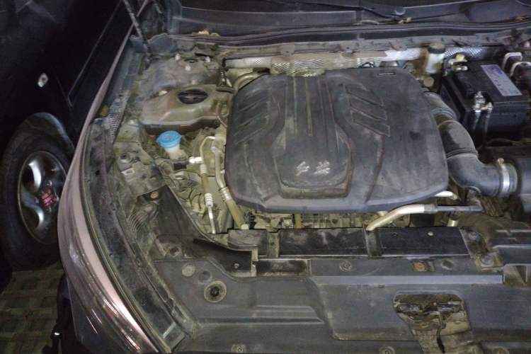 Used Hongqi H5 2022 Classic Model Facelift 1.5T DCT Qiyun Edition Engine Bay Right