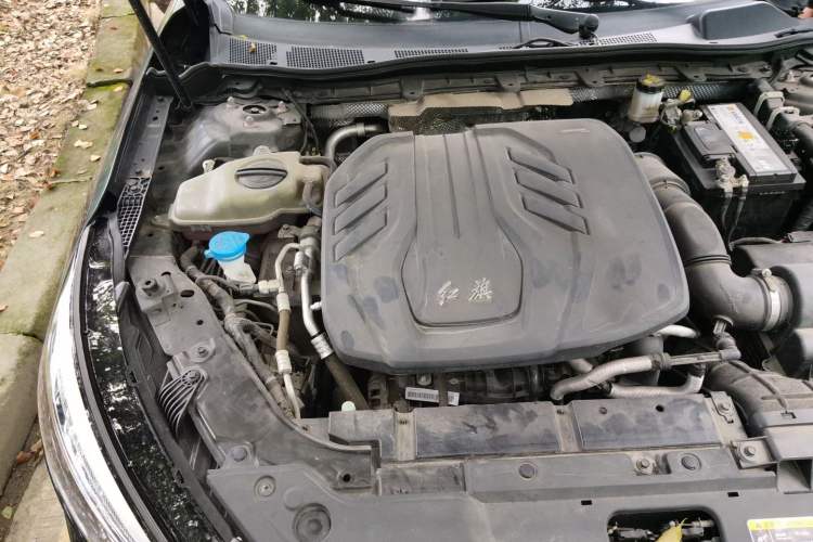 Used Hongqi H5 2022 Classic Model Facelift 1.5T DCT Qiyun Edition Engine Bay Right