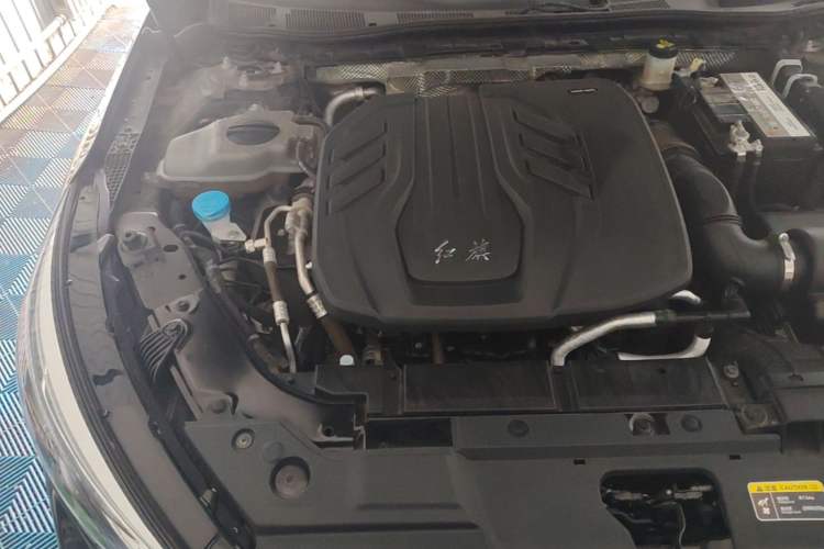Used Hongqi H5 2022 Classic Model 1.5T DCT Flagship Edition Engine Bay Right