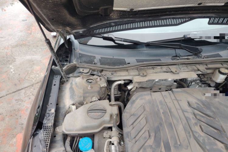 Used Hongqi H5 2022 Classic Model Facelift 1.5T DCT Qiyun Edition Engine Bay Right