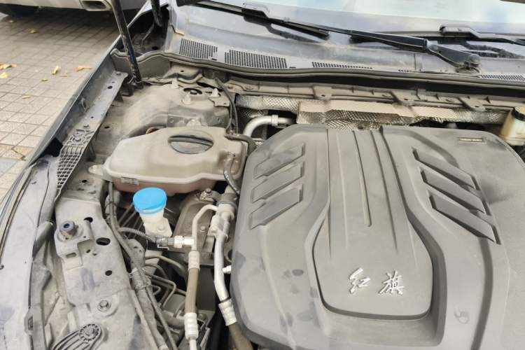 Used Hongqi H5 2022 Classic Model 1.5T DCT Flagship Edition Engine Bay Right