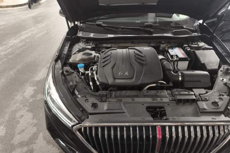 Used Hongqi H5 2022 Classic Model 1.5T DCT Flagship Edition Engine Bay Right