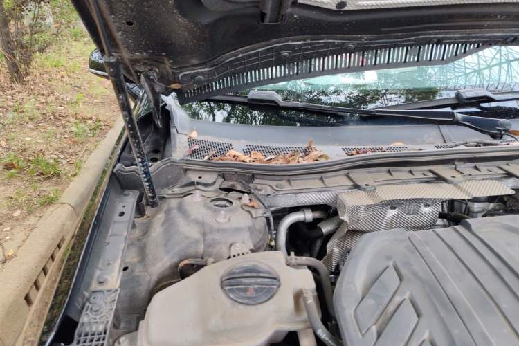 Used Hongqi H5 2022 Classic Model Facelift 1.5T DCT Qiyun Edition Engine Bay Right
