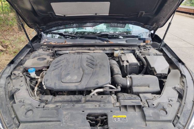 Used Hongqi H5 2022 Classic Model Facelift 1.5T DCT Qiyun Edition Engine Bay
