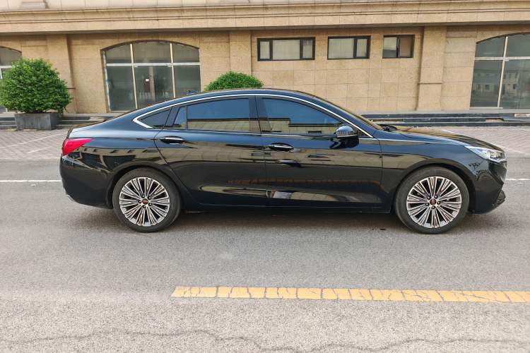 Used Hongqi H5 2022 Classic Model 1.8T Automatic Smart Connect Flagship Edition Exterior 2