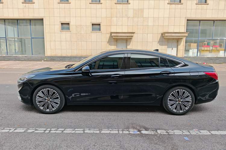 Used Hongqi H5 2022 Classic Model 1.8T Automatic Smart Connect Flagship Edition Exterior 3