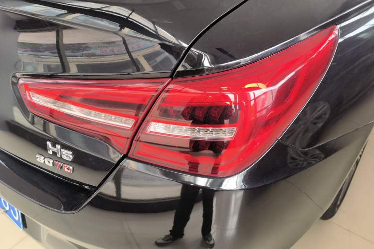 Used Hongqi H5 2022 Classic Model Facelift 1.5T DCT Qiyun Edition Exterior 3