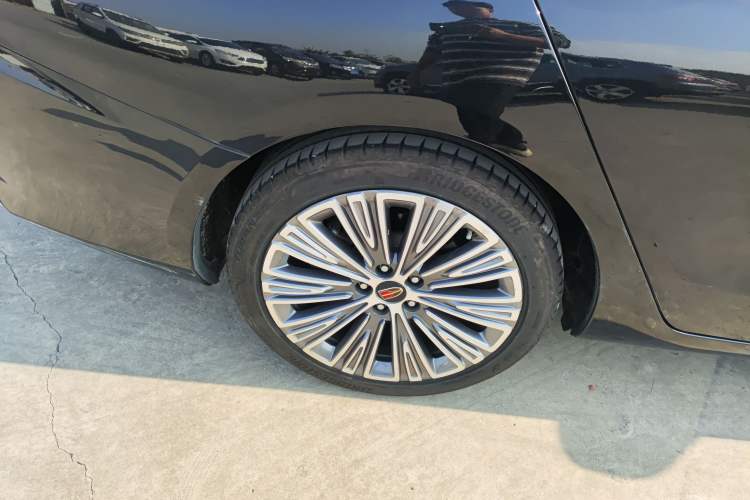 Used Hongqi H5 2022 Classic Model 1.5T DCT Flagship Edition Exterior 3