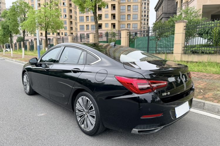 Used Hongqi H5 2022 Classic Model Facelift 1.8T Automatic Smart Connect Flagship Edition Exterior 9