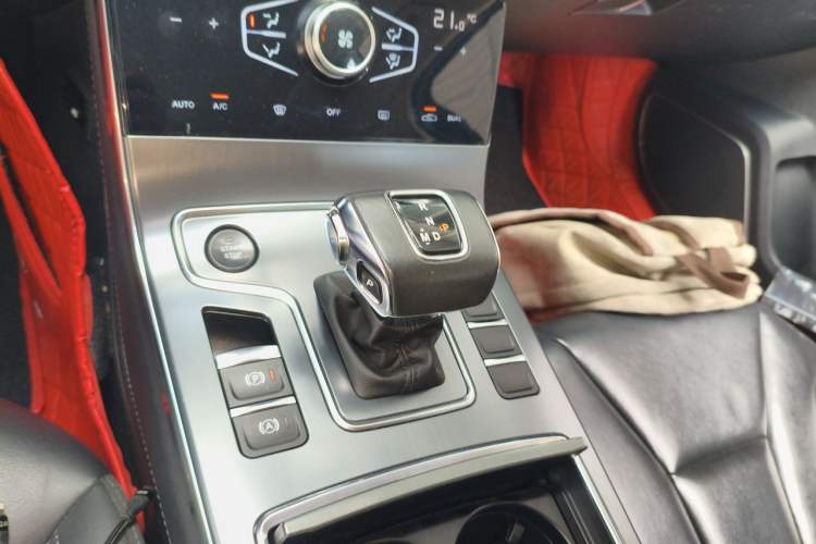 Used Hongqi H5 2022 Classic Model 1.5T DCT Flagship Edition Gear Lever