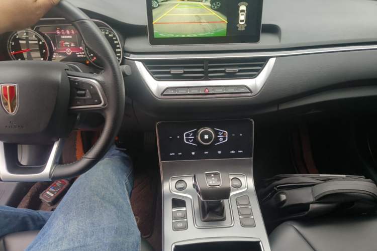 Used Hongqi H5 2022 Classic Model Facelift 1.5T DCT Qiyun Edition Gear Lever