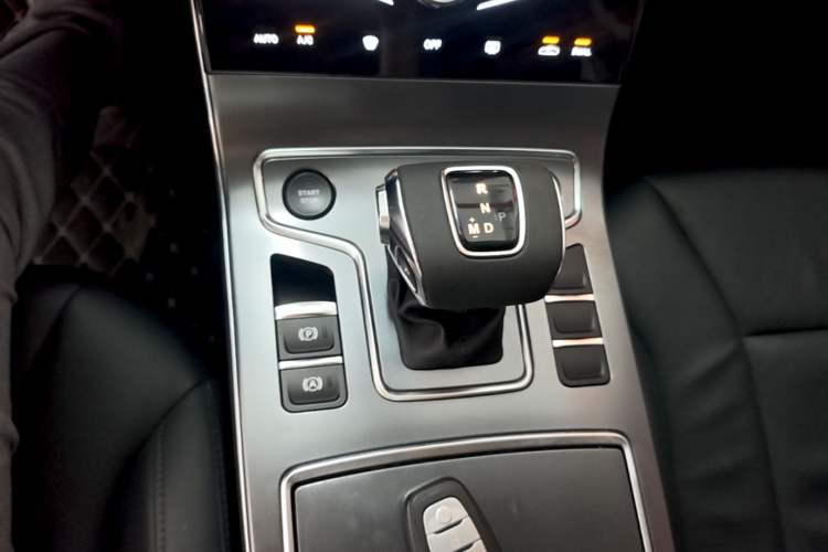 Used Hongqi H5 2022 Classic Model 1.5T DCT Flagship Edition Gear Lever