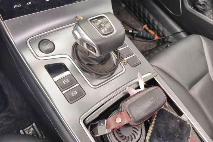 Used Hongqi H5 2022 Classic Model 1.5T DCT Flagship Edition Gear Lever