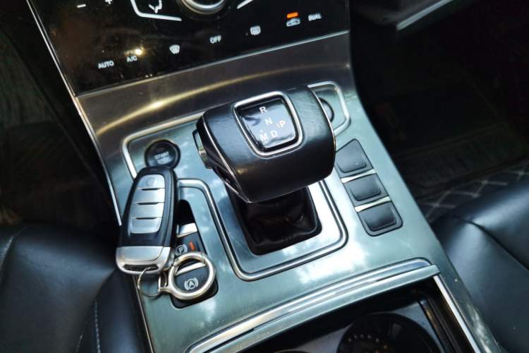Used Hongqi H5 2022 Classic Model 1.5T DCT Flagship Edition Gear Lever