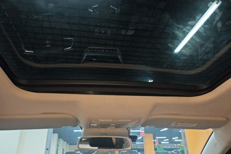 Used Hongqi H5 2022 Classic Model 1.8T Automatic Smart Connect Flagship Edition Headliner