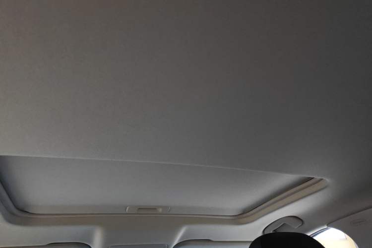 Used Hongqi H5 2022 Classic Model Facelift 1.5T DCT Qiyun Edition Headliner