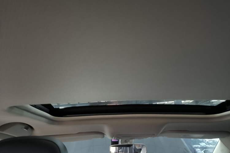Used Hongqi H5 2022 Classic Model Facelift 1.5T DCT Qiyun Edition Headliner